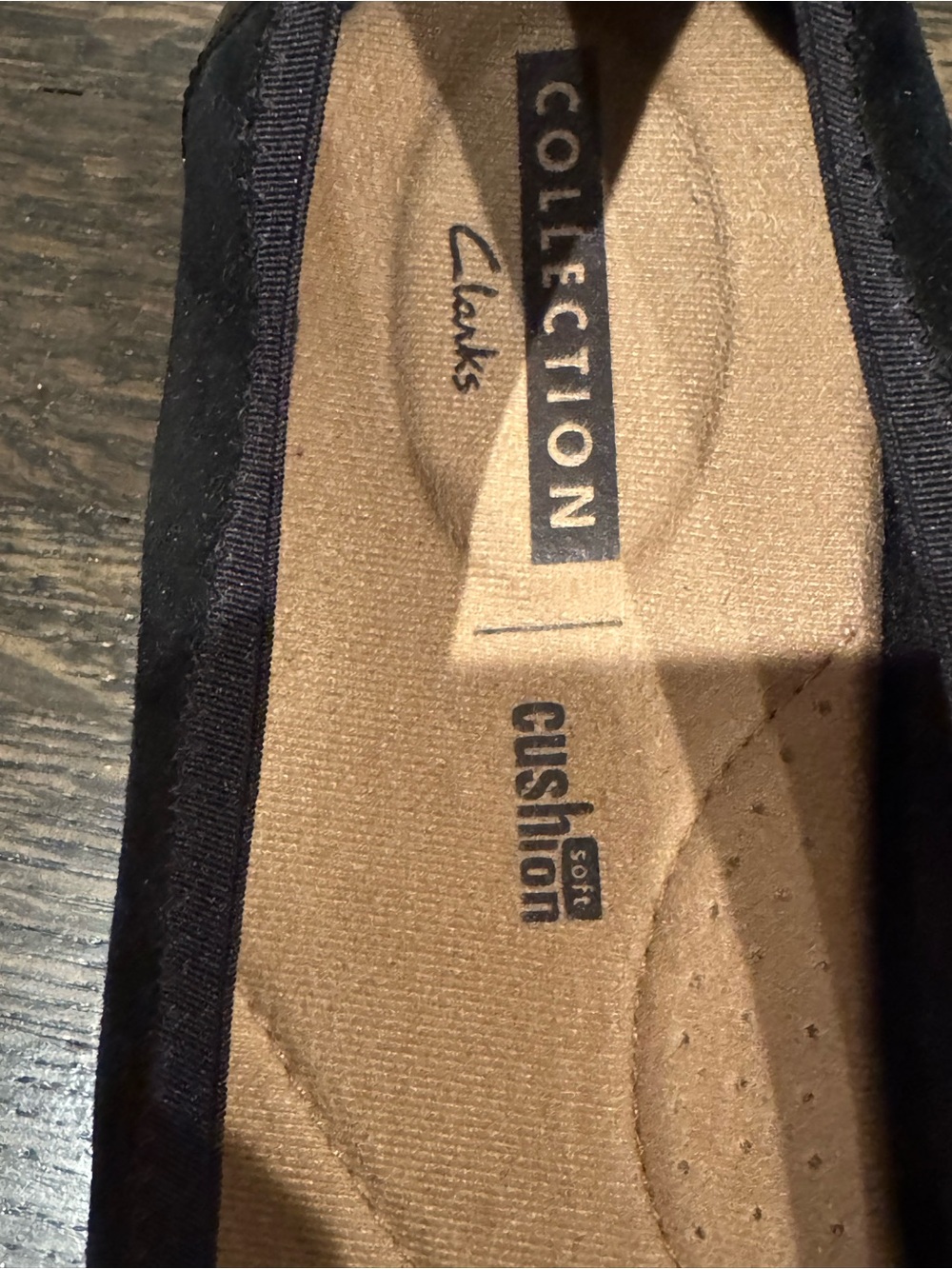 Clarks Collection Kinzie Light Black Suede Patent Buckle Wedge Flats - Size 9.5 - Picture 5 of 11